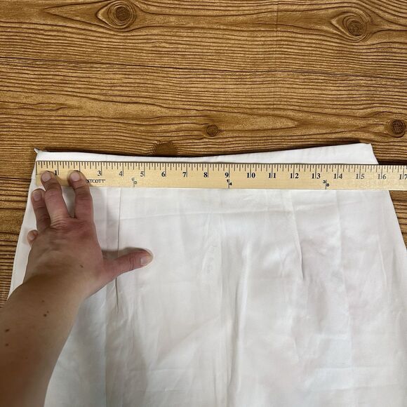 Joy & Co Embroidered Mini Skirt Women’s Size Large Floral Pattern White - Picture 4 of 15